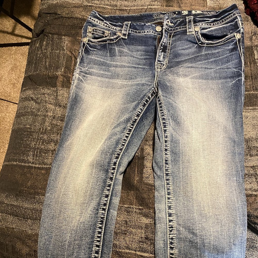 Miss Me - Mid Rise - Easy Ankle Skinny jEaNs - size 32